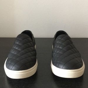 Almost new Steve Madden in size 9B